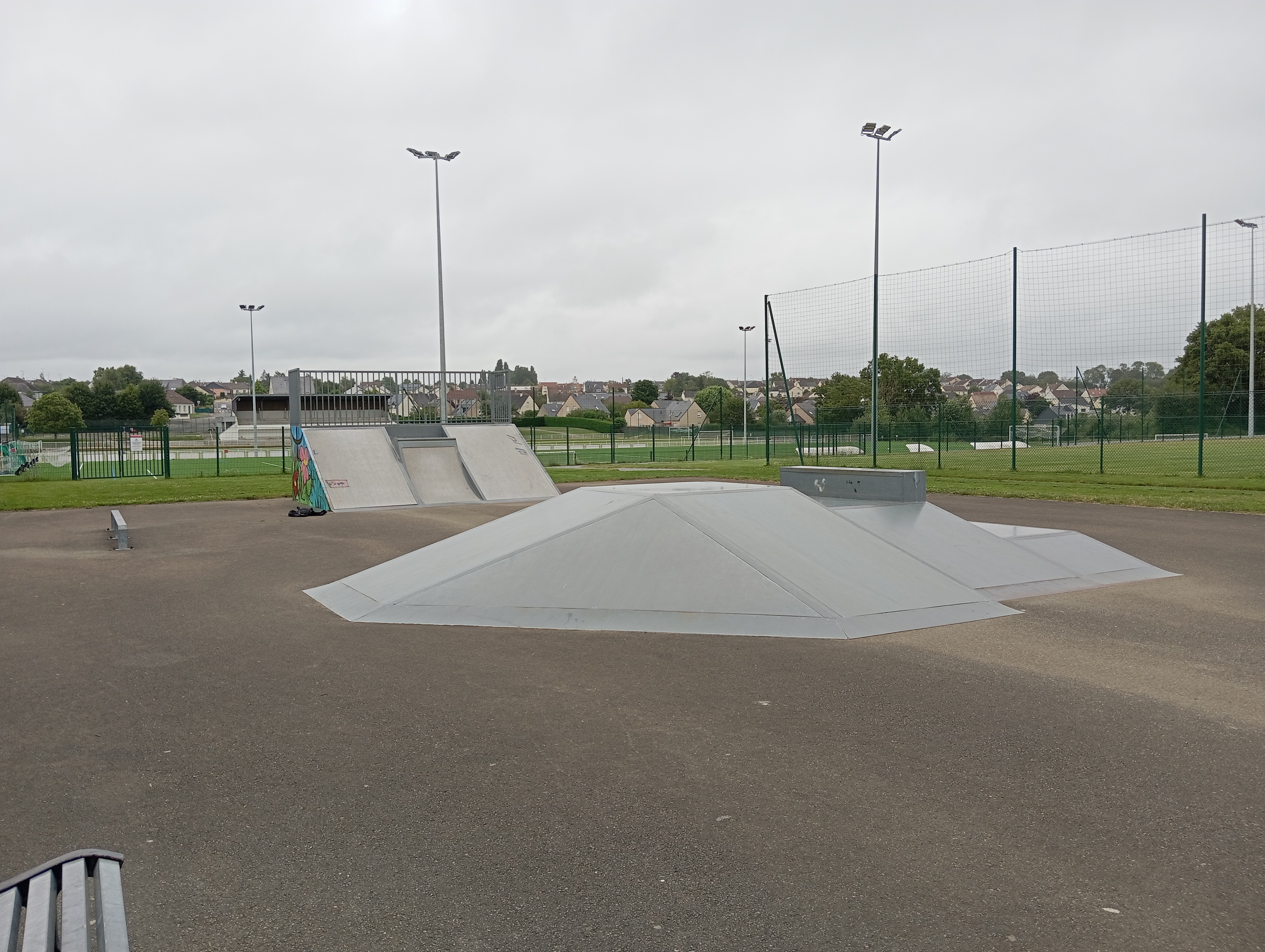 Louverné skatepark — photo 1