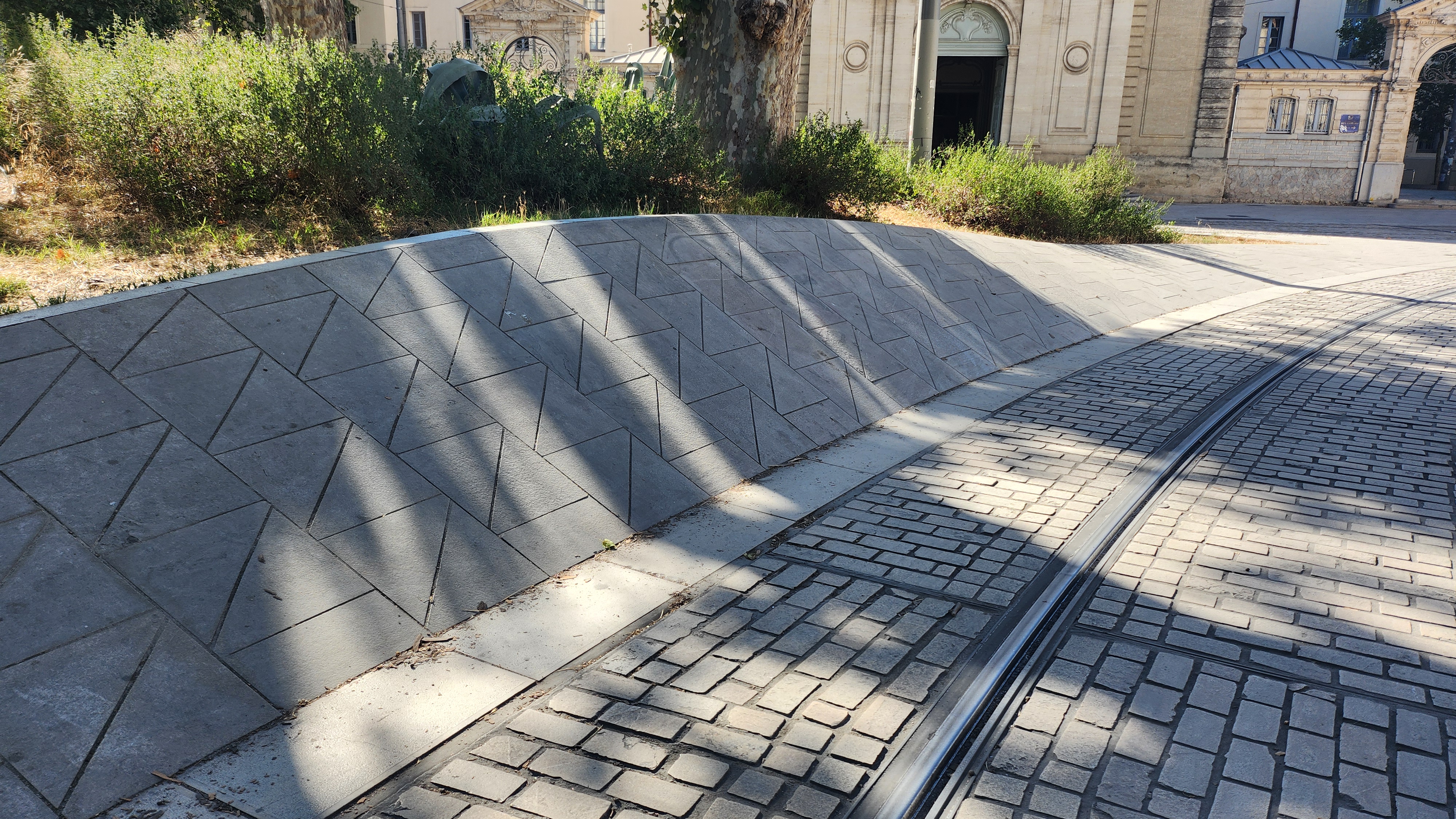 Curb wave — photo 1