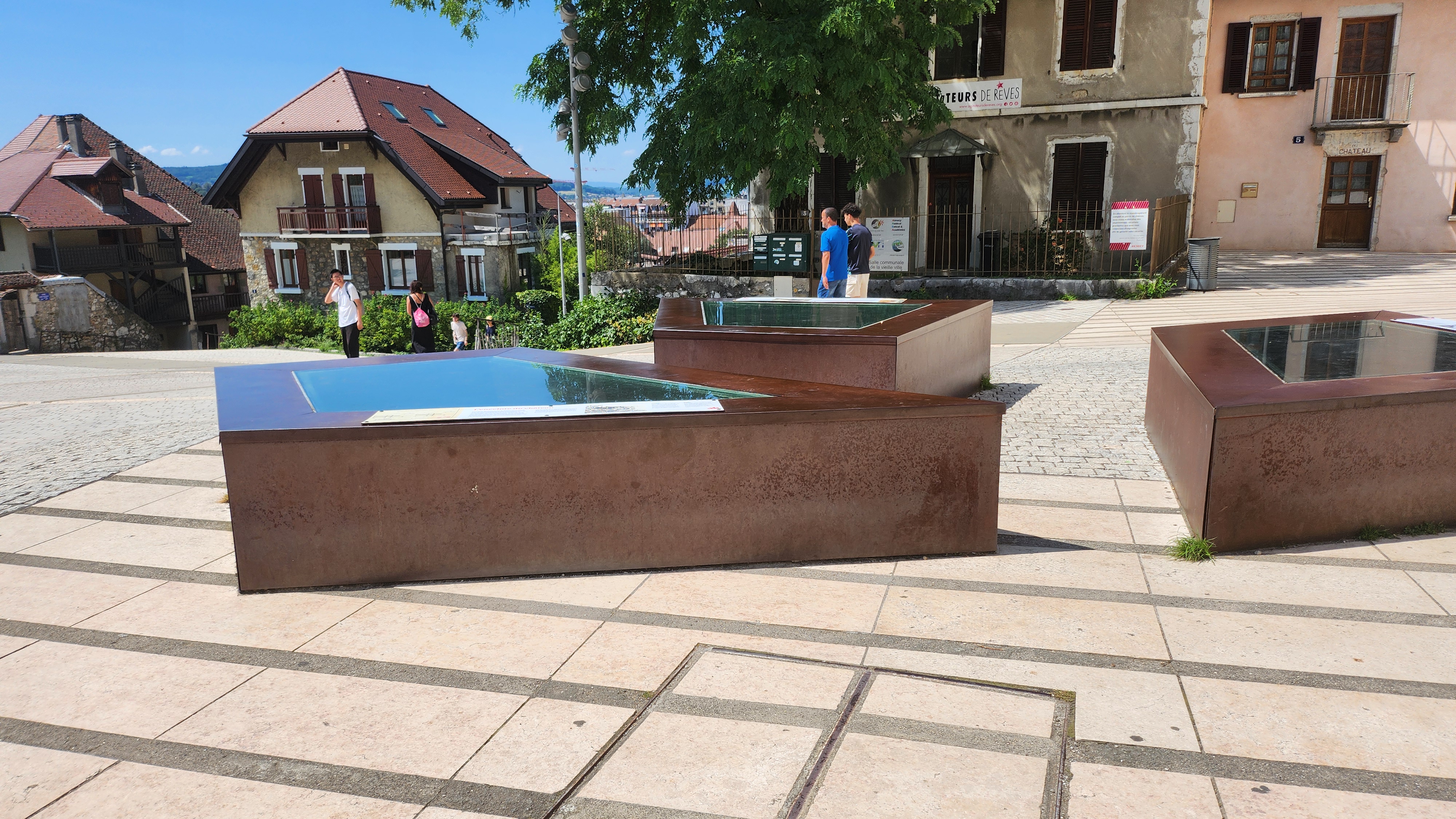 Curbs tour de la Reine Annecy — photo 1