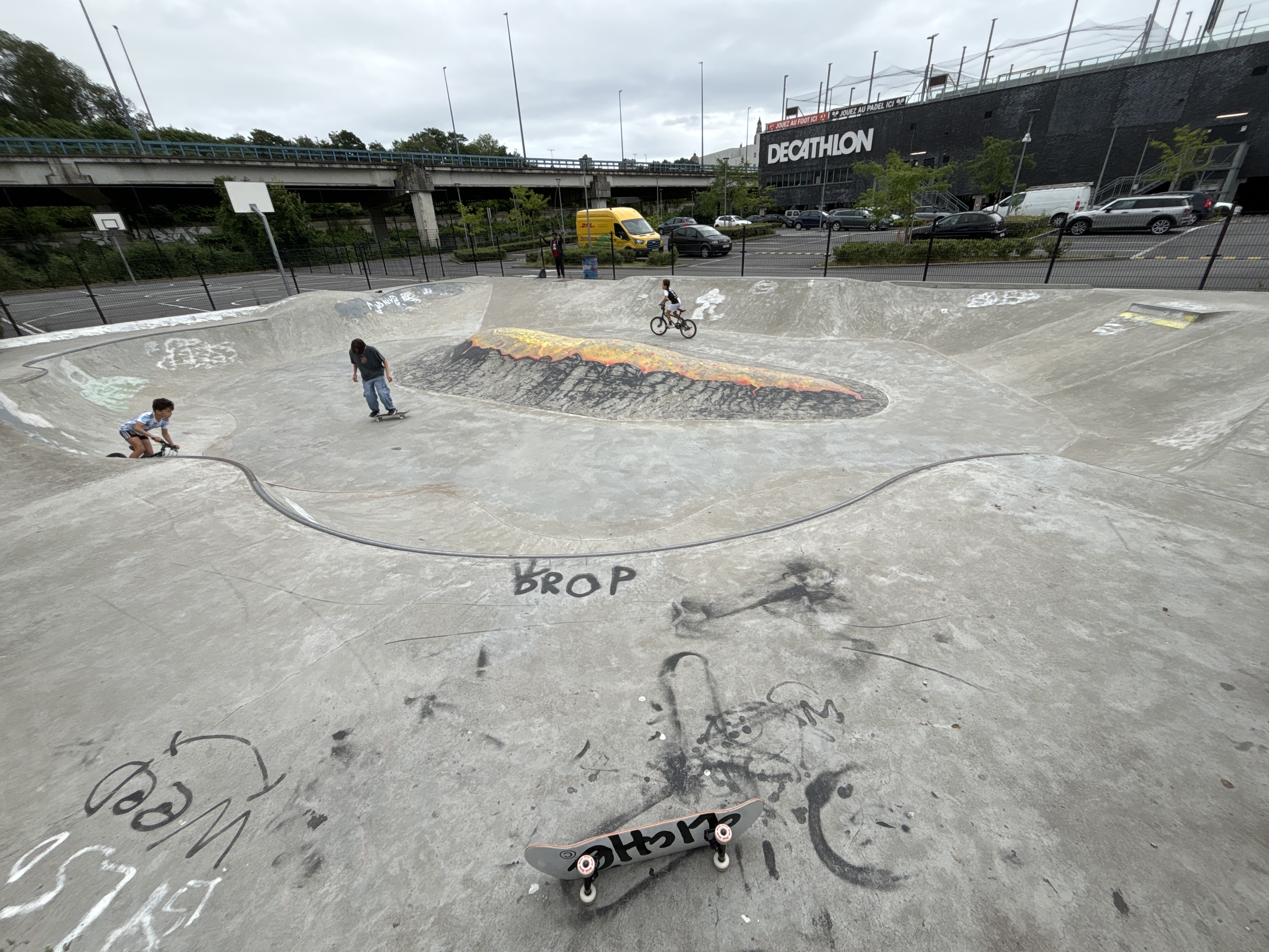 Bowl decathlon parking — photo 1