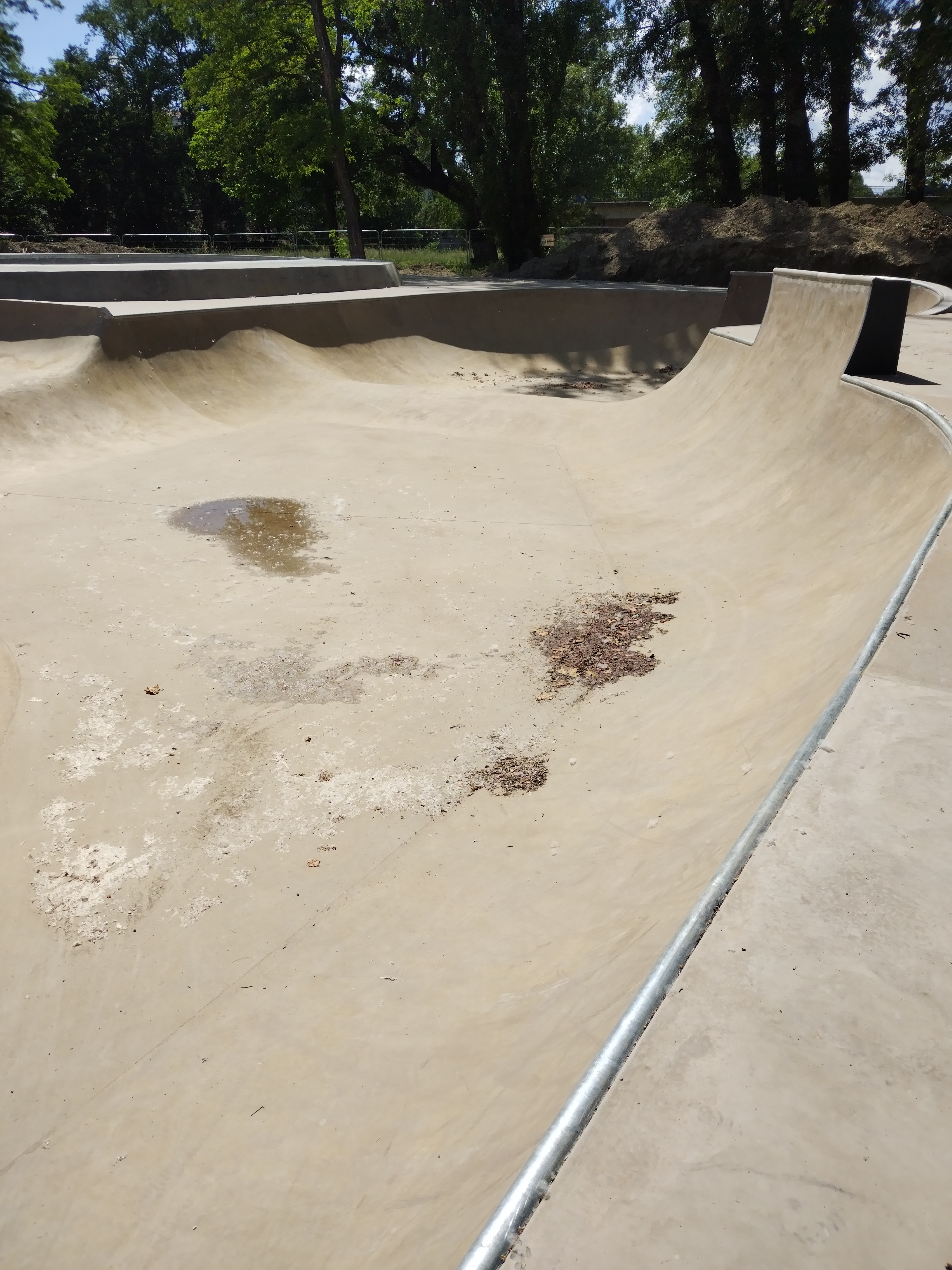Skatepark, pumptrack — photo 1