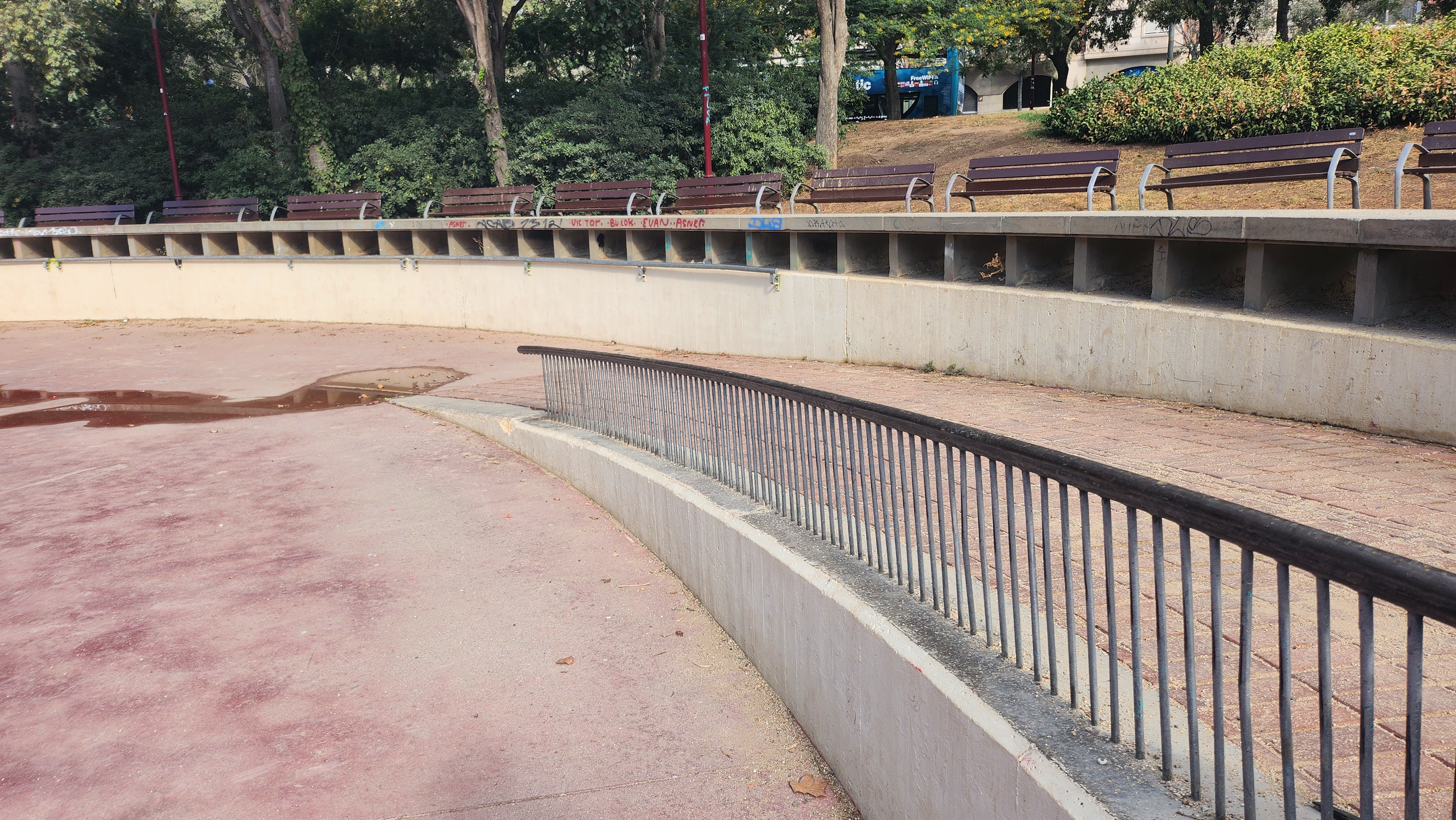 Circle rail and Kink rail — photo 1