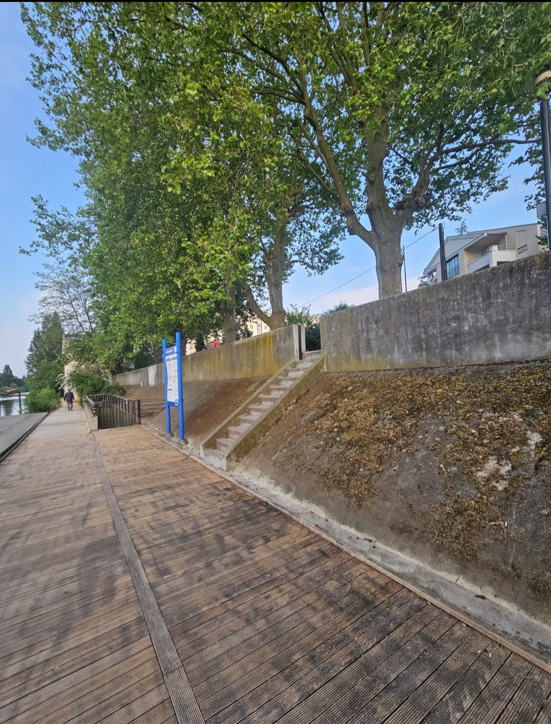 Wall des quais — photo 1