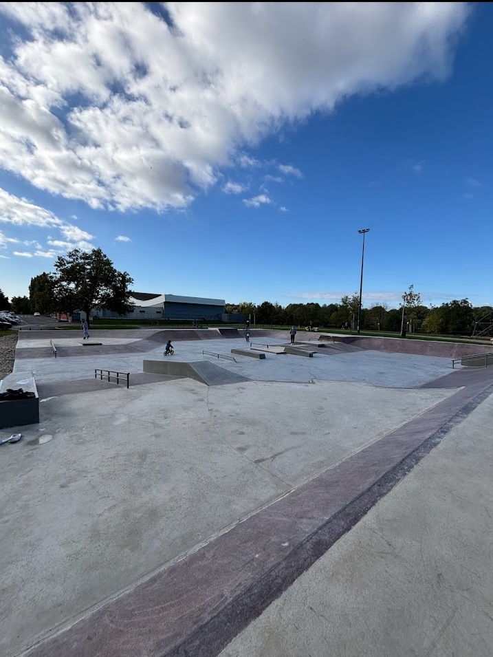 Montargis skatepark et street — photo 1
