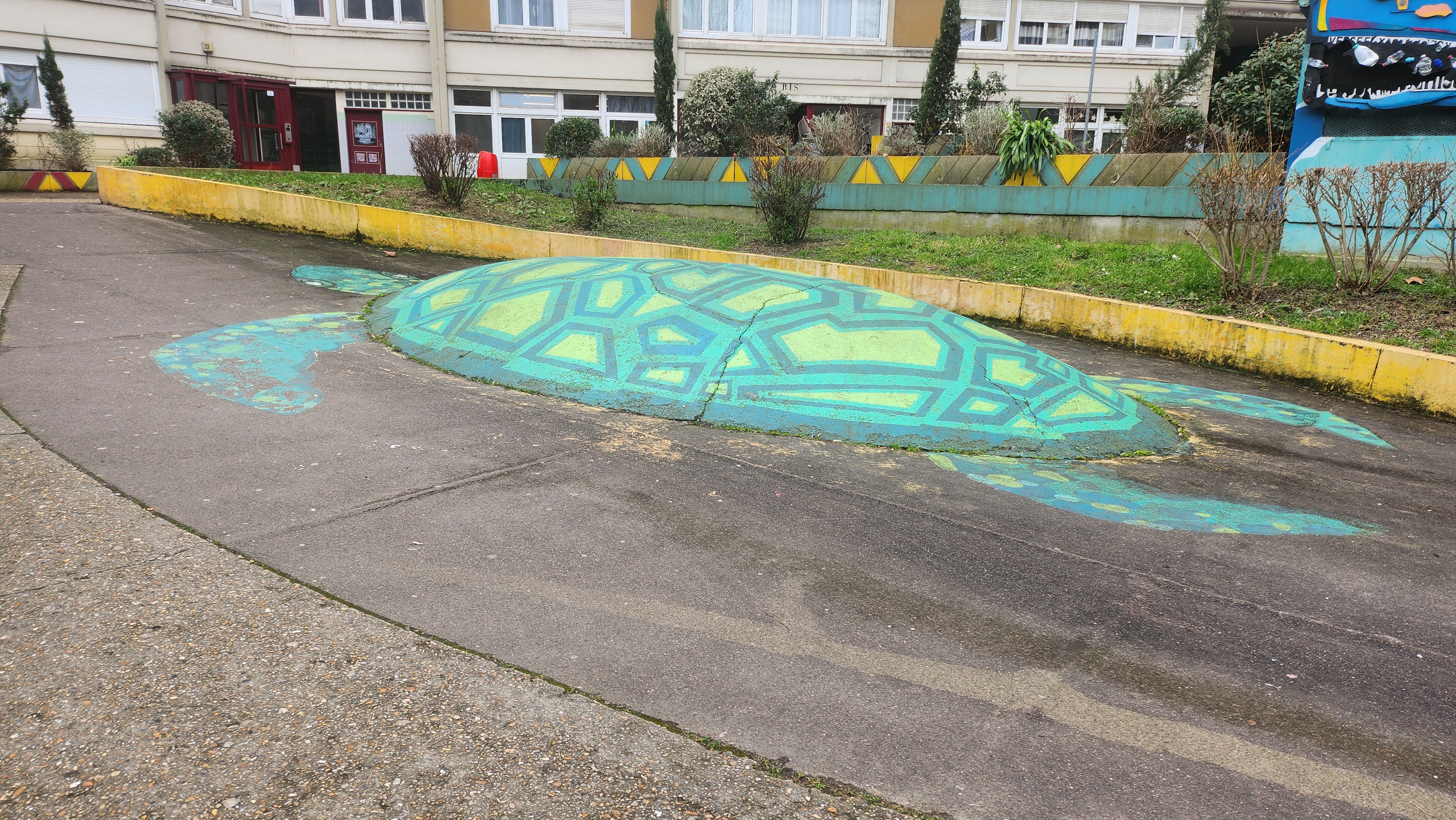 Super animal spot Pantin — photo 1