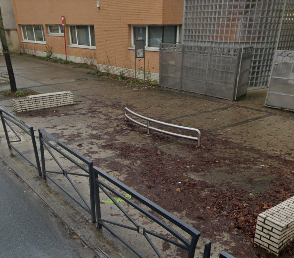 Rail courbé de l’ecole — photo 1