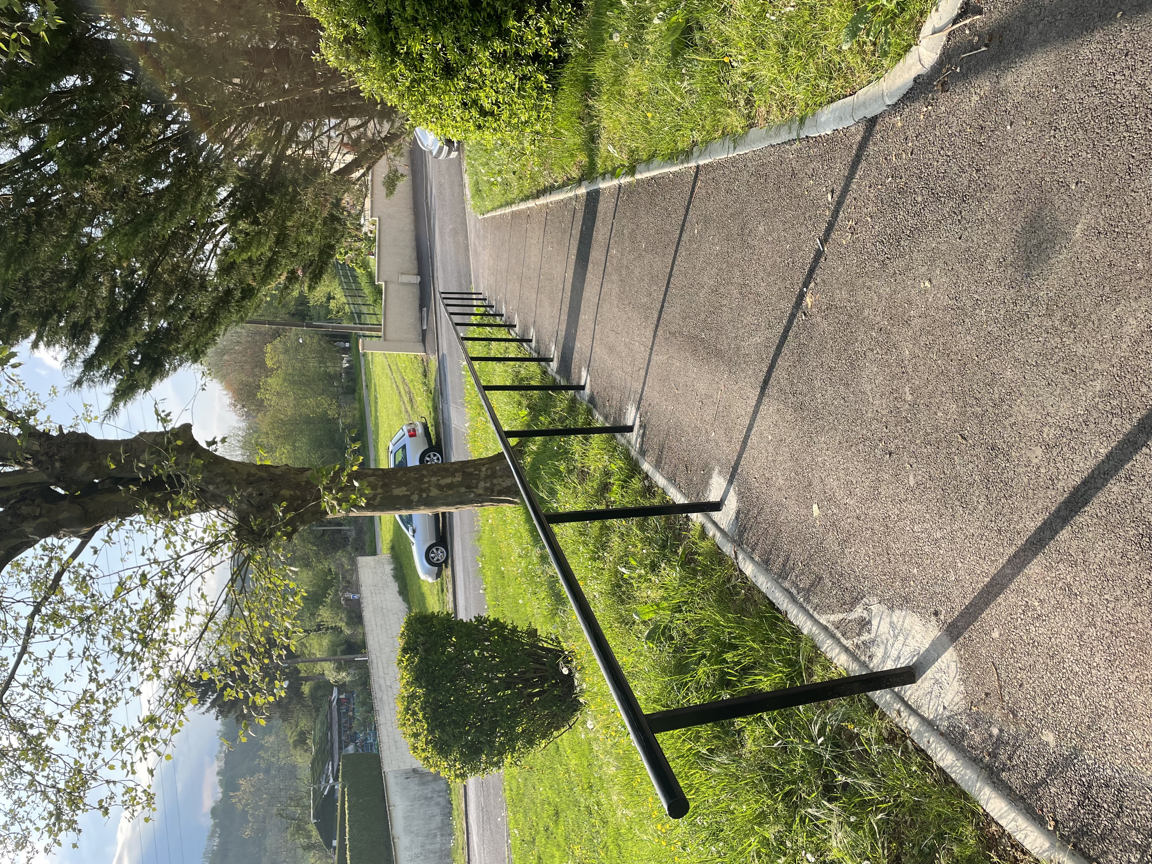 Rail — photo 1