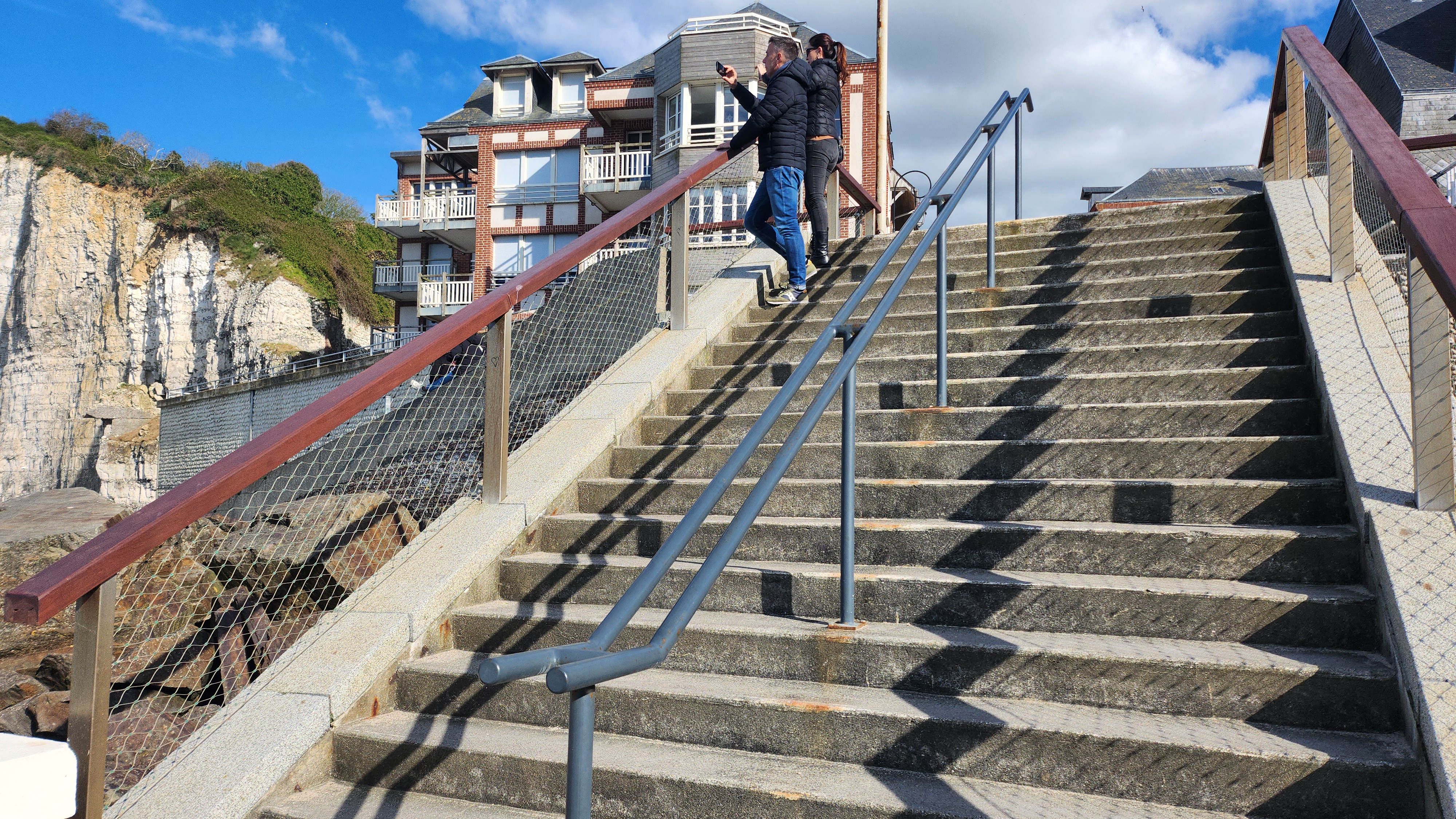 Yport beach hard rail — photo 1