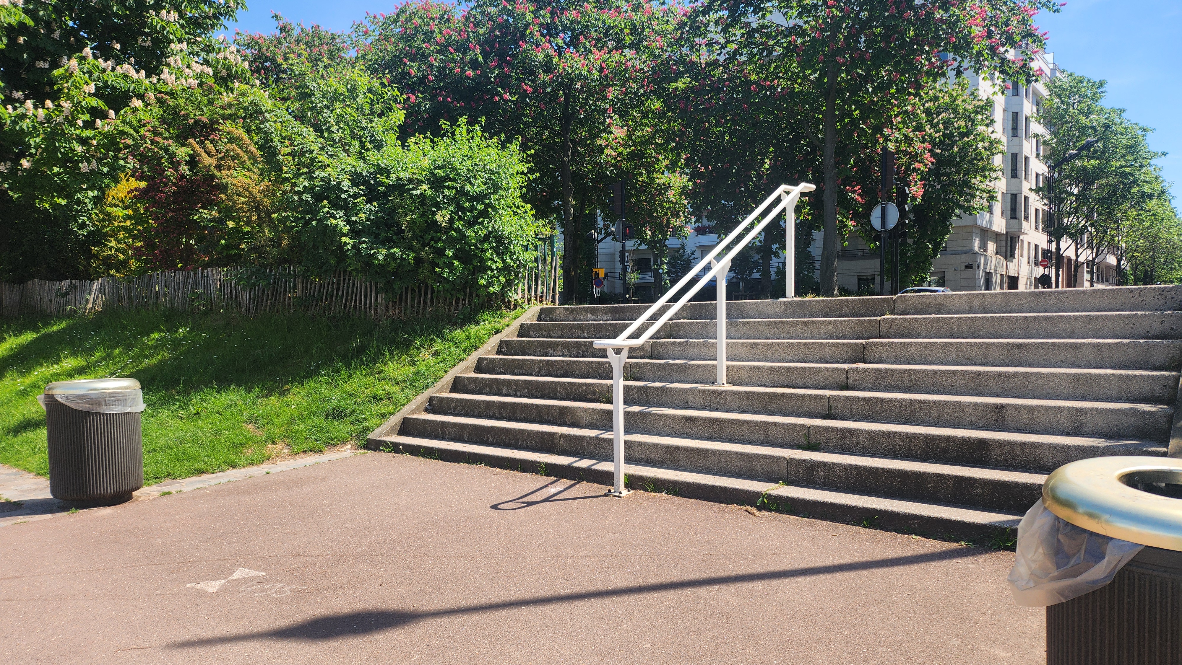 Short hanrail Levallois — photo 1