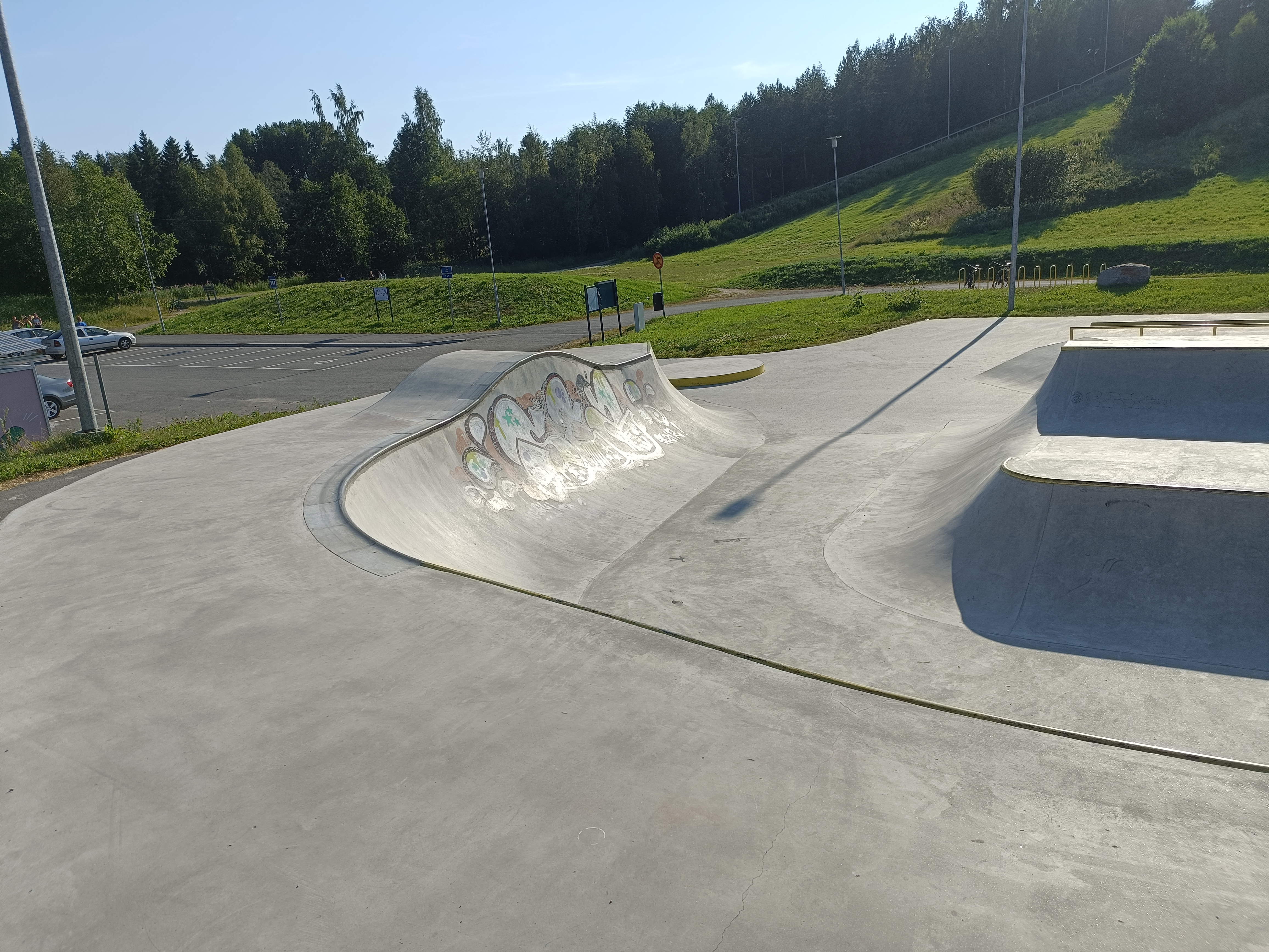 Roskaruka skatepark — photo 1