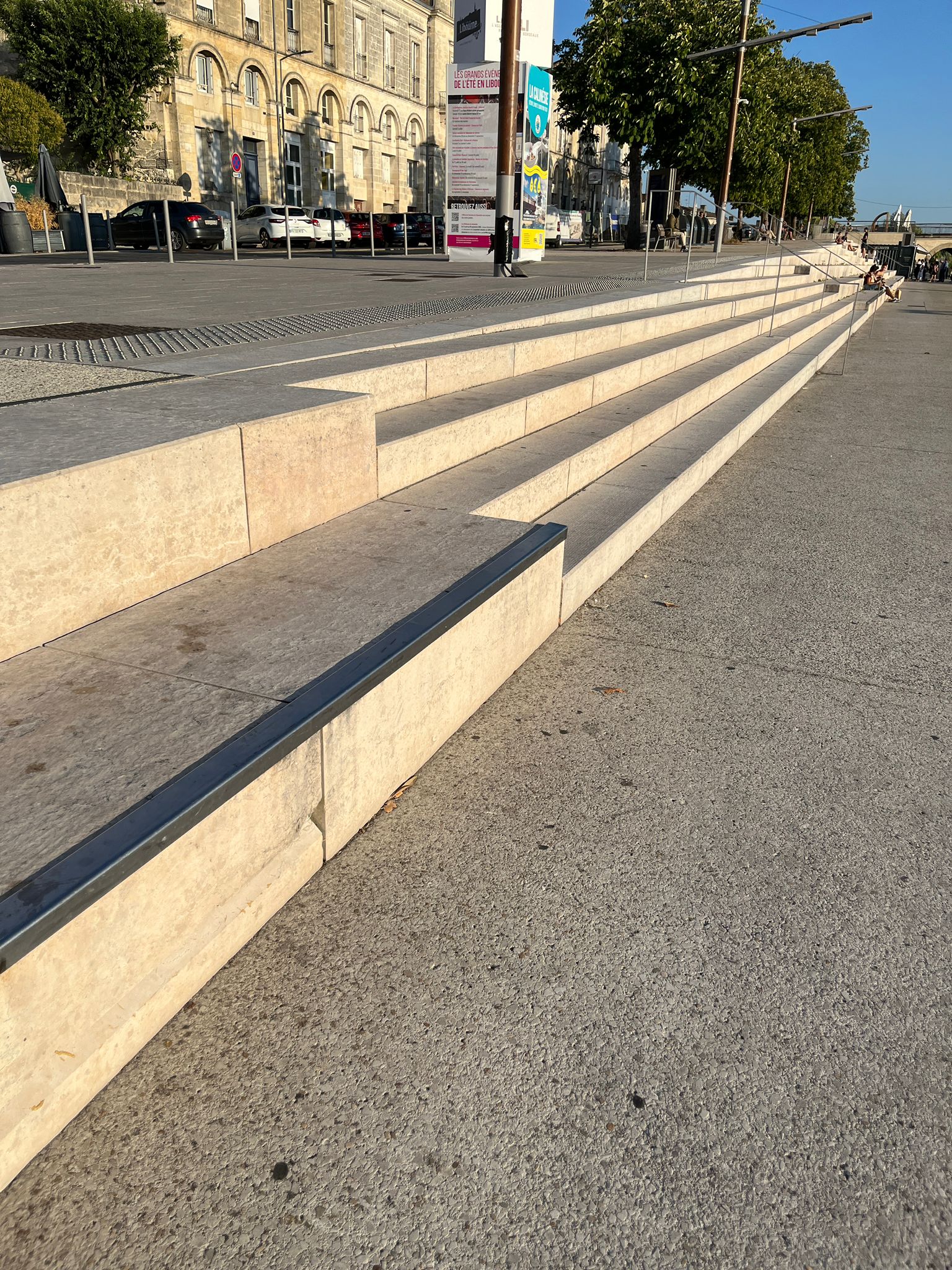 Long curbs Libourne — photo 1
