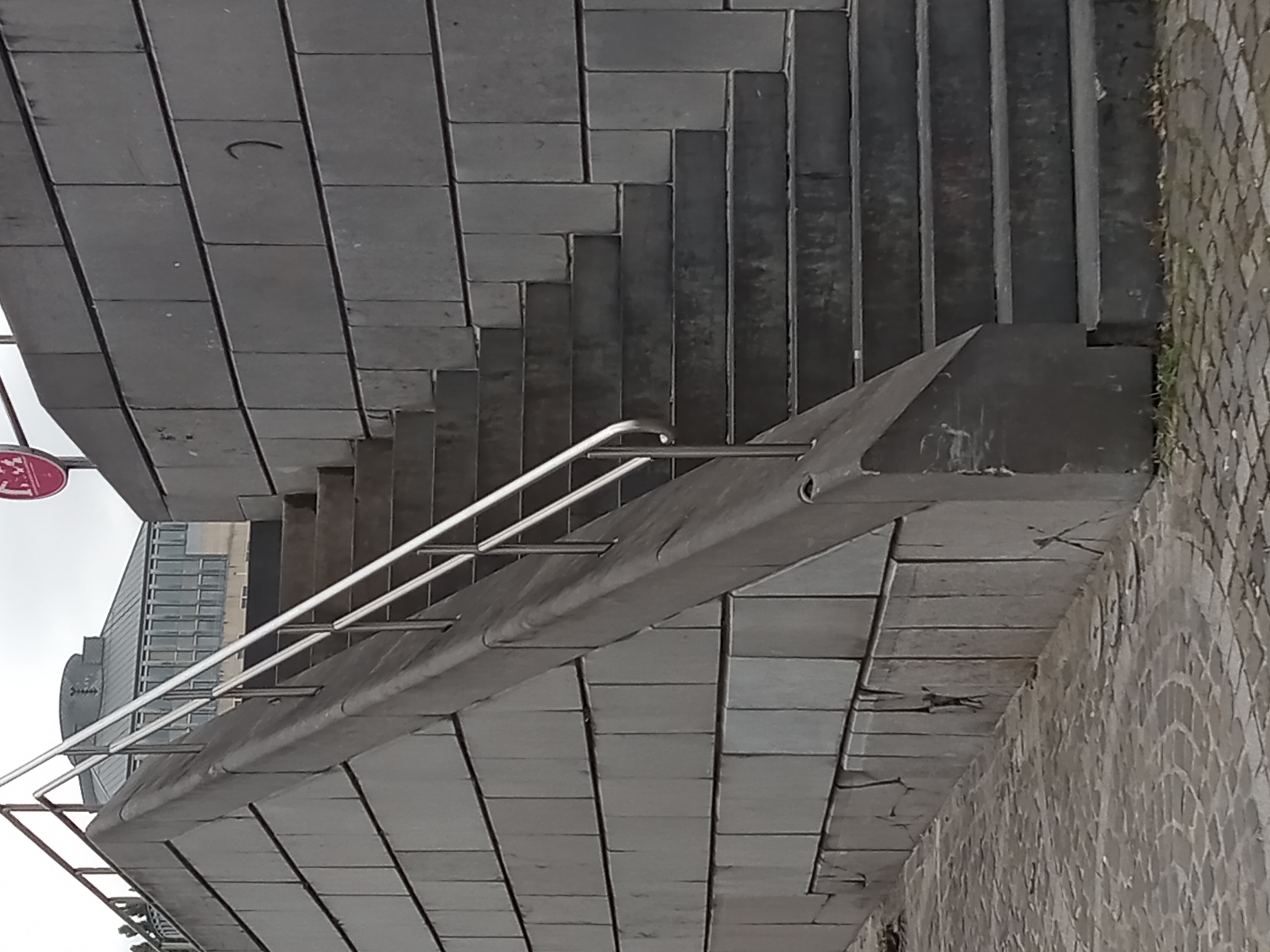 Place Saint Lambert Spot — photo 1
