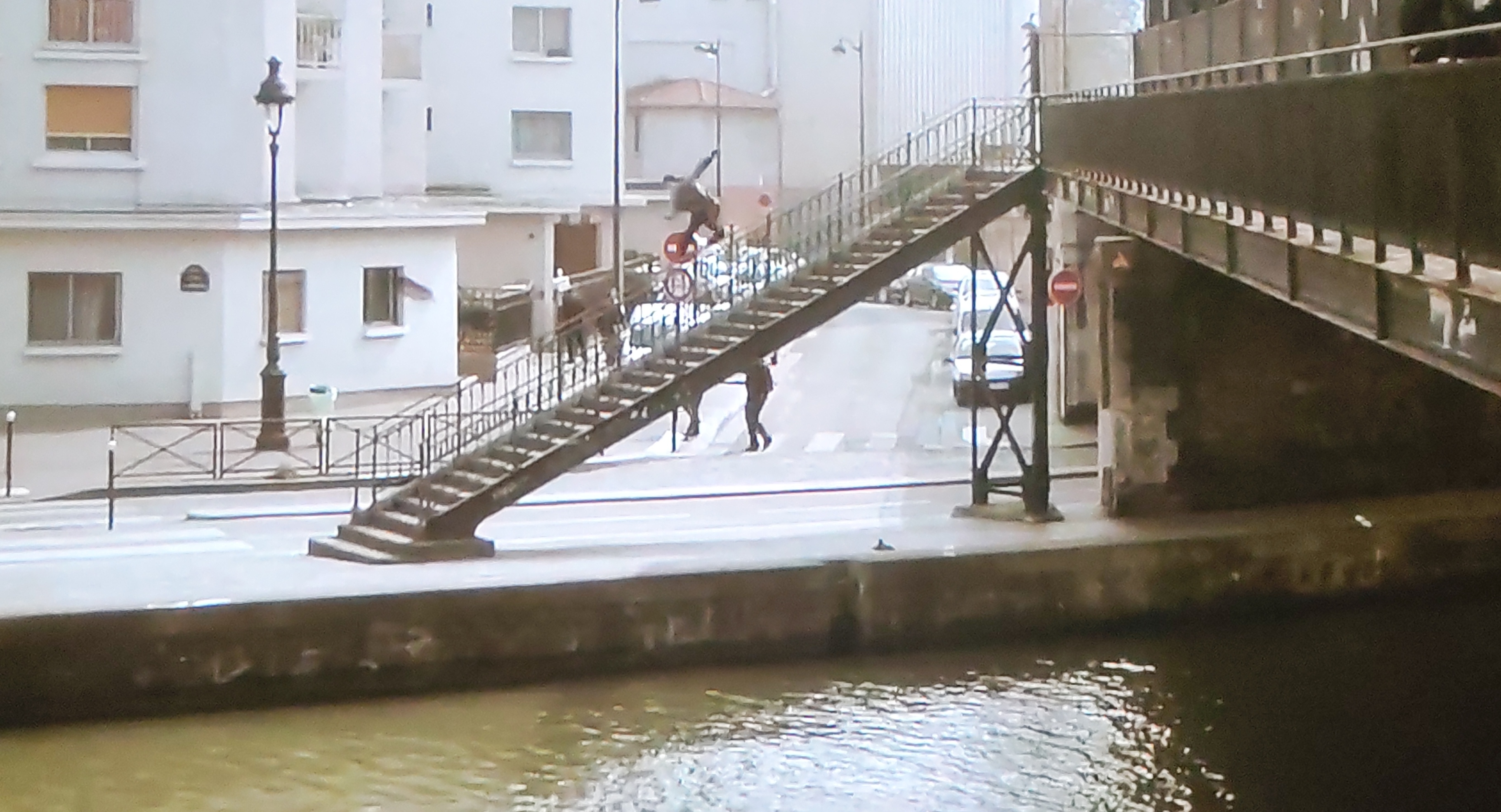 Rail quai Marne — photo 1