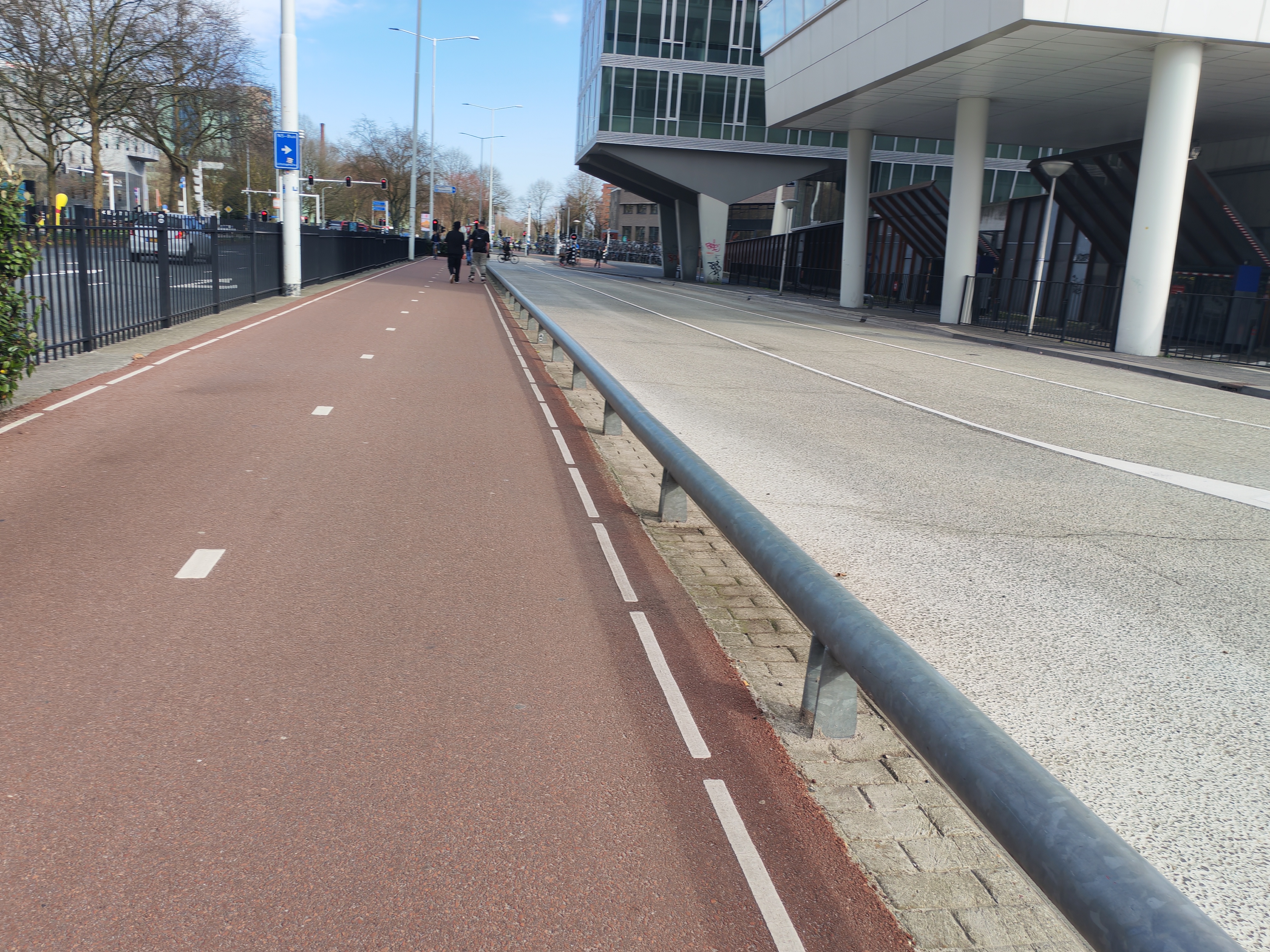 Long low rail Eidhoven — photo 1