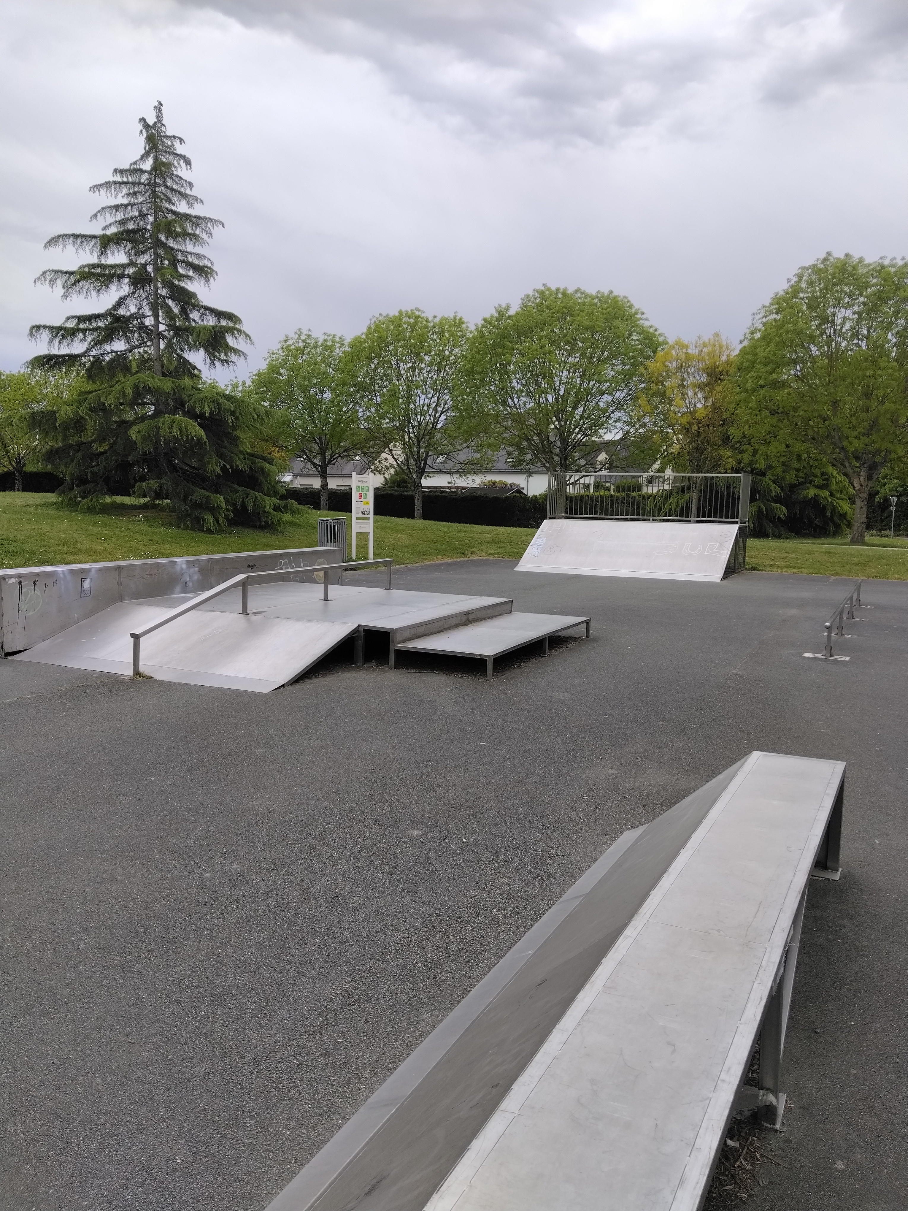 Beaucouzé skatepark — photo 1
