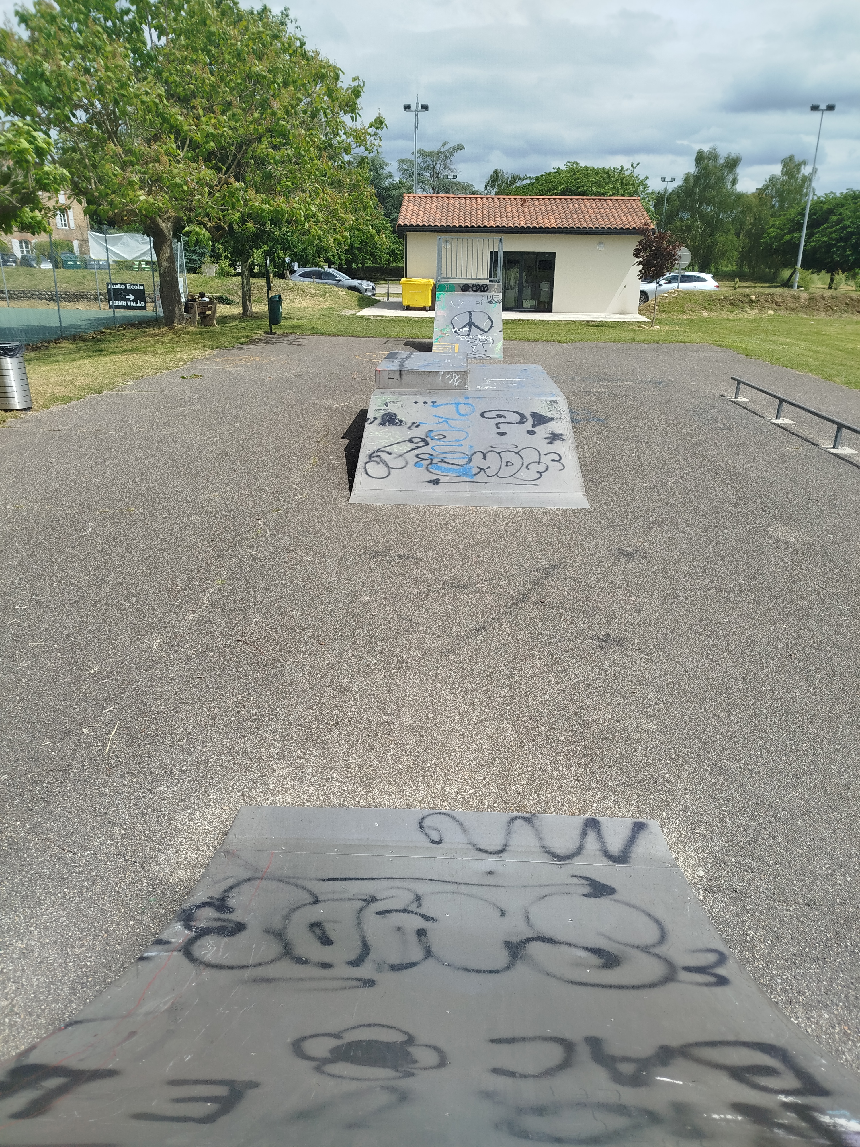 Verniolle skatepark — photo 1