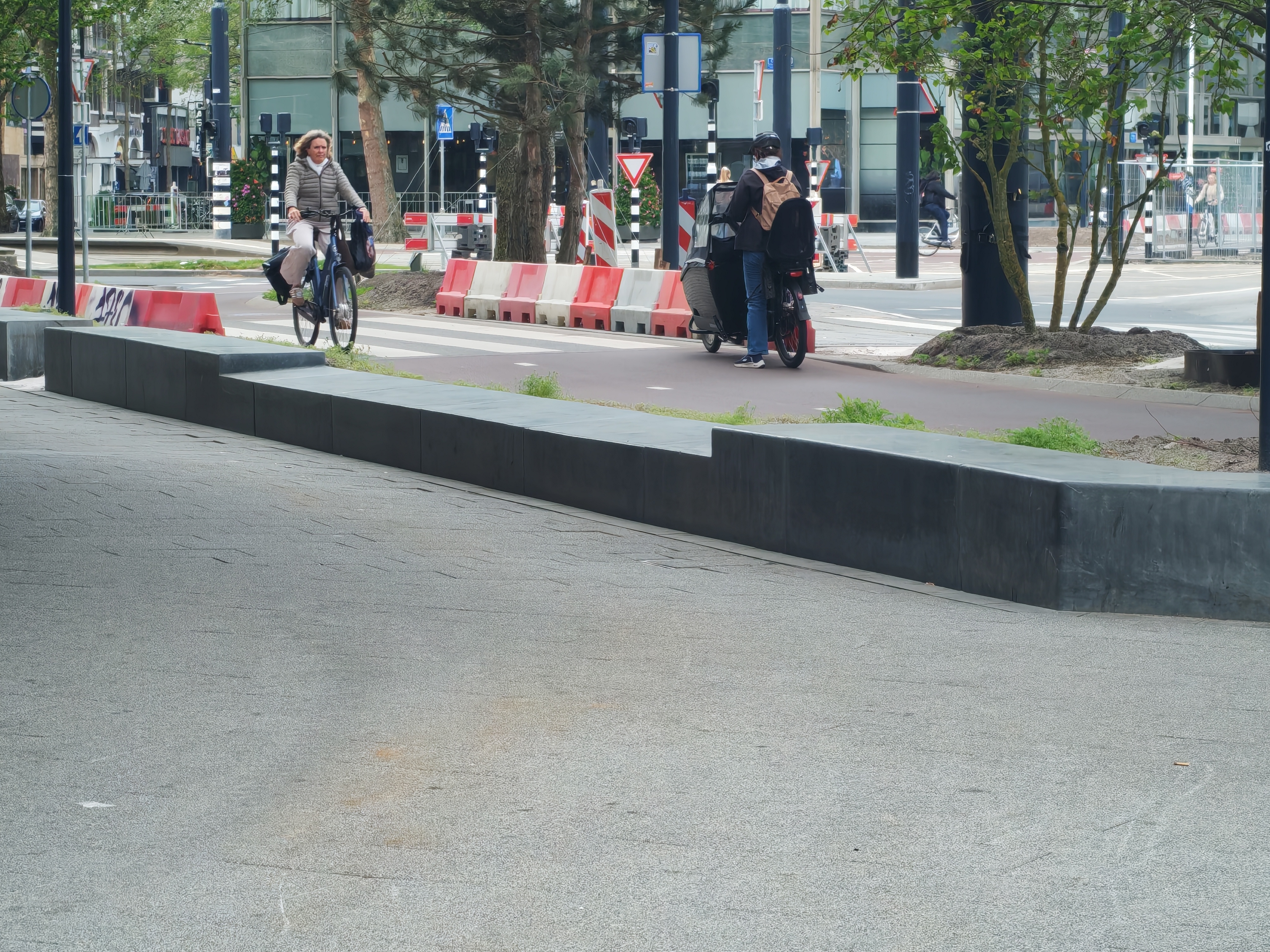 Curb Pompenburg — photo 1