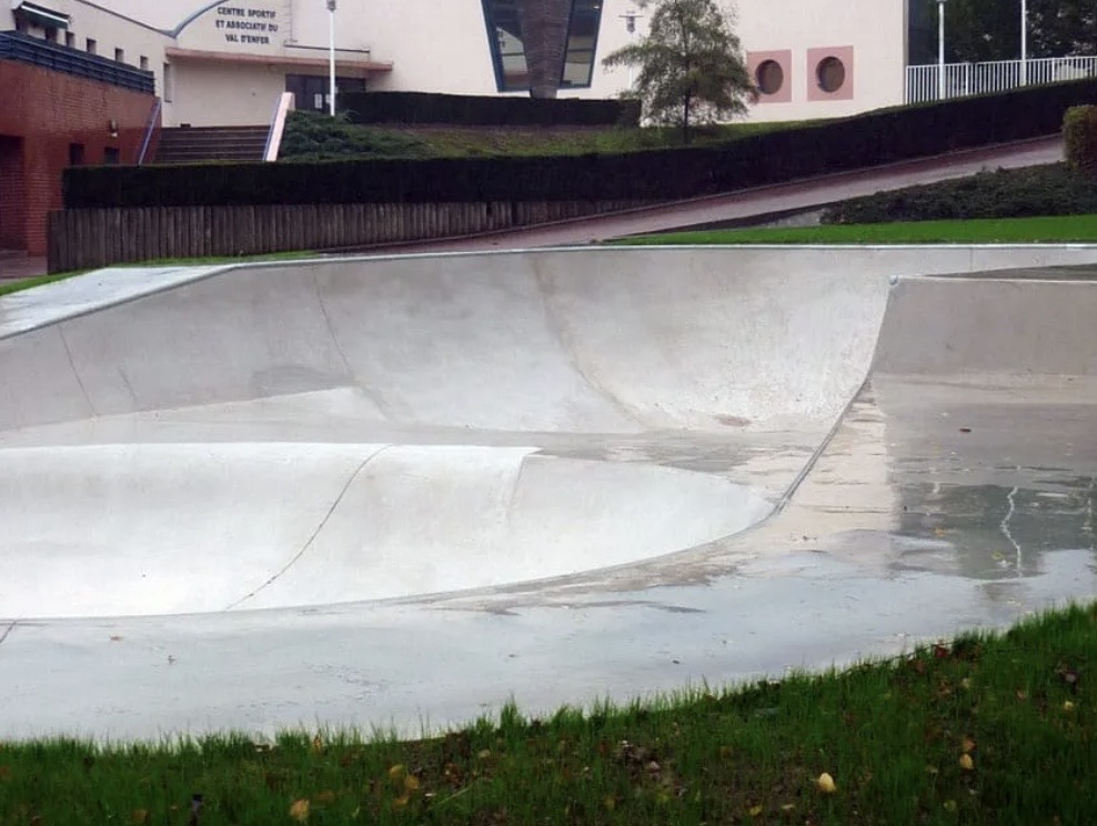 Jouy-en-Josas skatepark — photo 1